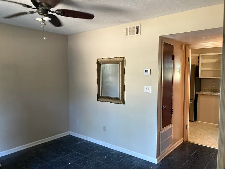 2131 W Gordon Ave #B — Photo 9