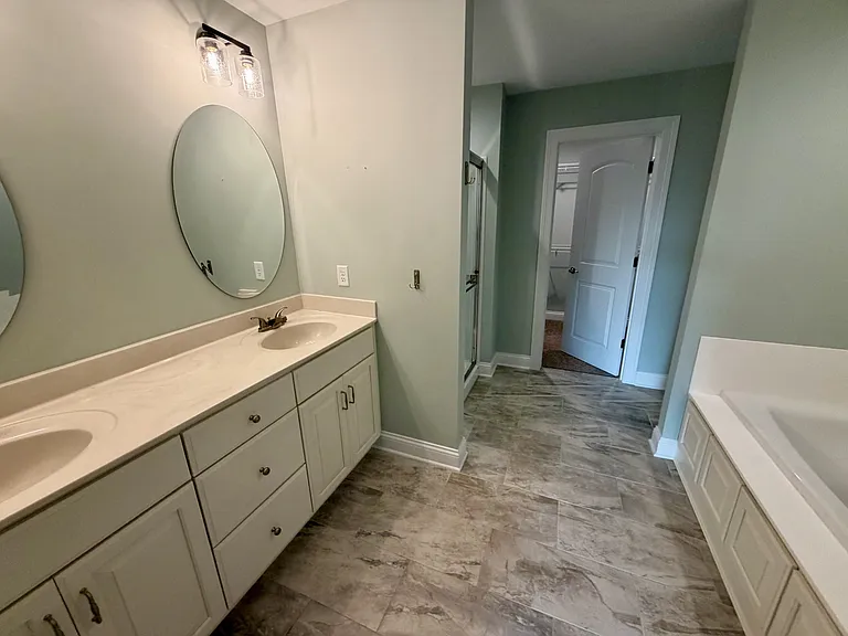 110 Lala Ln — Photo 7