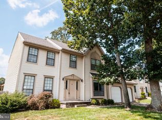 14 Edgemere Ct, Sicklerville, NJ 08081