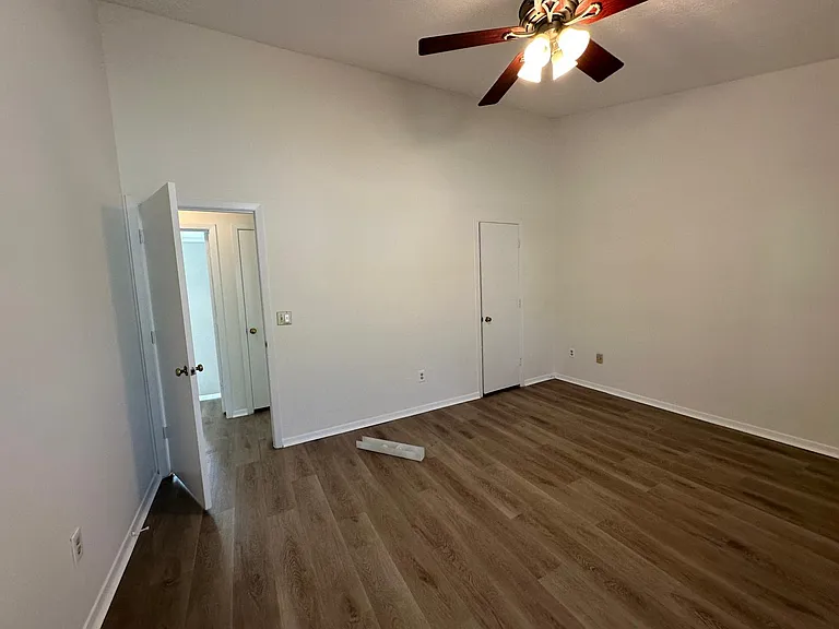 867 Highland Ter NE — Photo 24