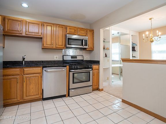 4th image of 2791 Green Bridge Ct Unit Z1