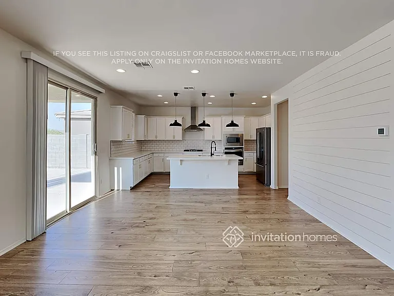 2152 W Emrie Ave — Photo 7