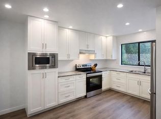 511 Gatensbury St #106, Coquitlam, BC