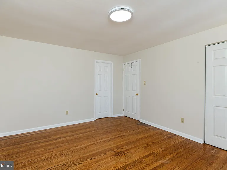 6013 Madeline Dr — Photo 24