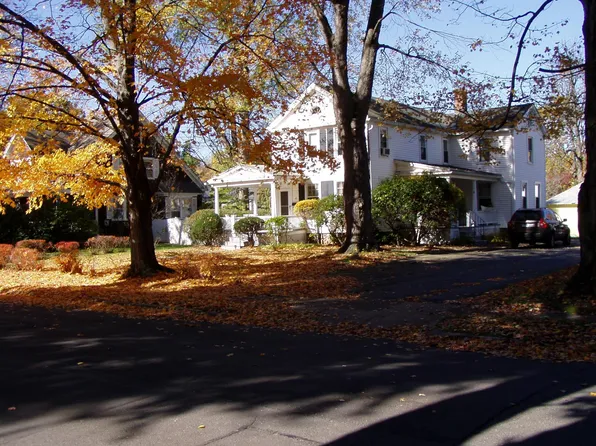 30 Whitman Ave, West Hartford, CT 06107