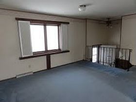3rd image of 656 Larpenteur Ave E