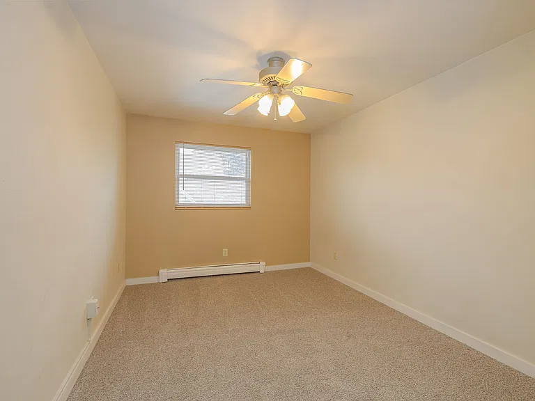 836 Vine Ave — Photo 3