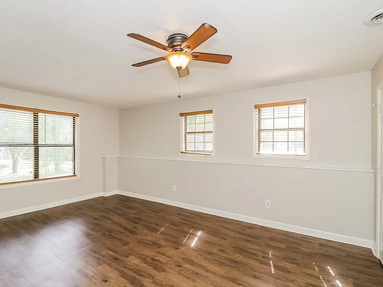 3240 Beaver Dr — Photo 12