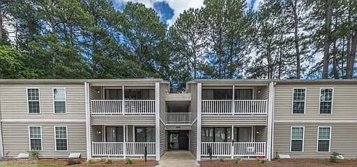 3 bed, 2.0 bath, 1098 sqft, $1,750 — Photo 2