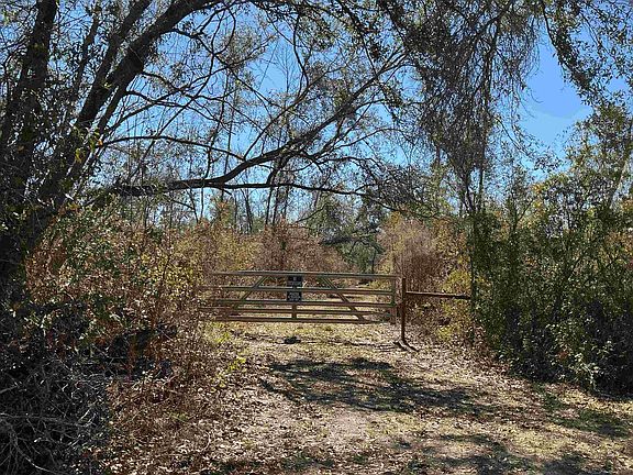 4th image of SW Cow Rd