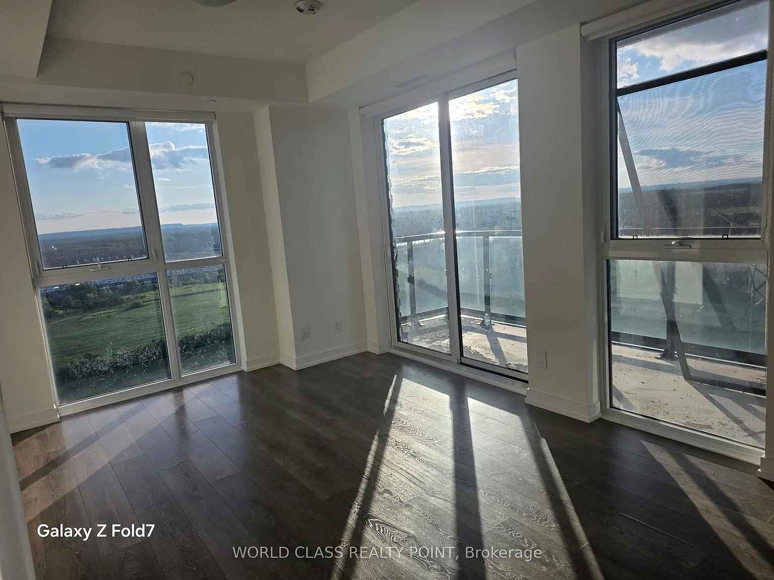 2 bed, $2,400 — Photo 4