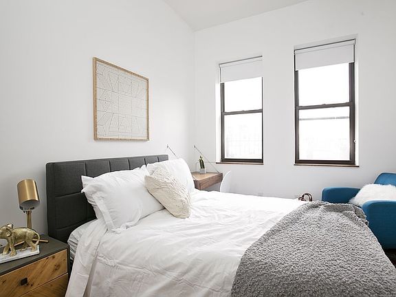 5th image of 90 Starr St #1RR