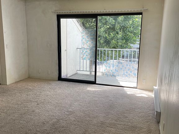 4th image of 1055 N Capitol Ave APT 6