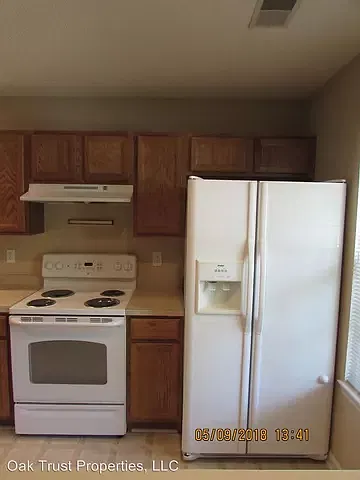 7946 Shadow Oak Dr — Photo 2