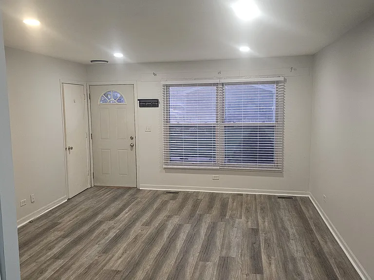 7606 Bristol Ln #F — Photo 6