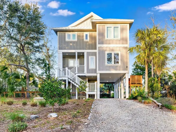 166 Manatee Bluff Way, Apalachicola, FL 32320