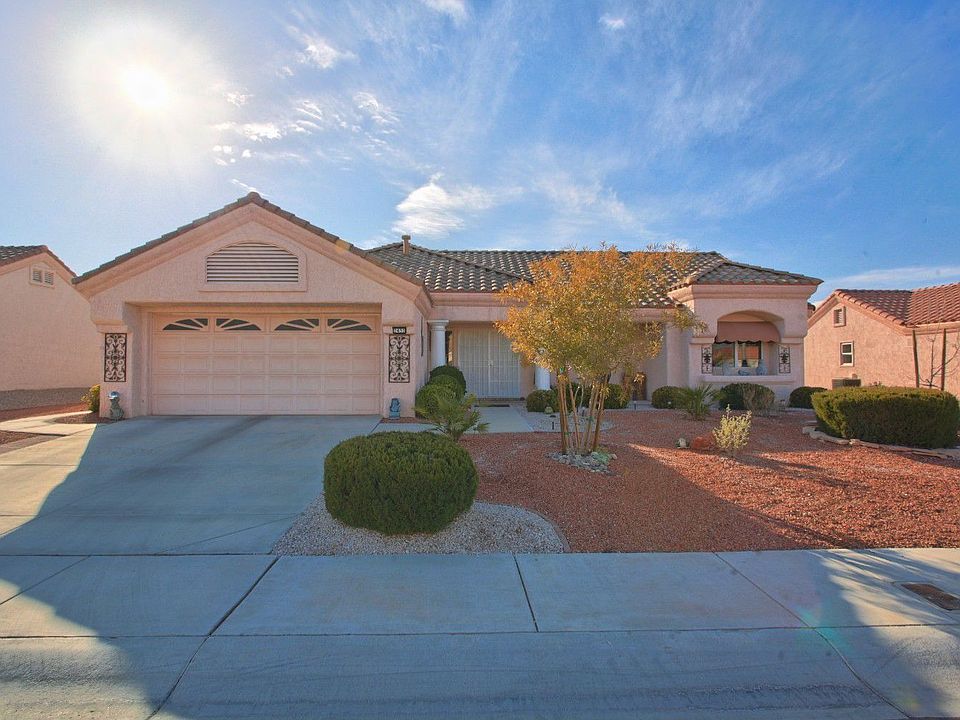 1st image of 2437 Desert Sands Dr