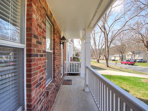 2nd image of 923 Glenfiddich Dr