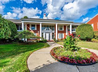 19710 W Thirteen Mile Rd APT 201, Beverly Hills, MI