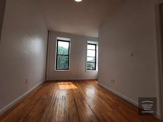 3rd image of 518 Willoughby Ave #2