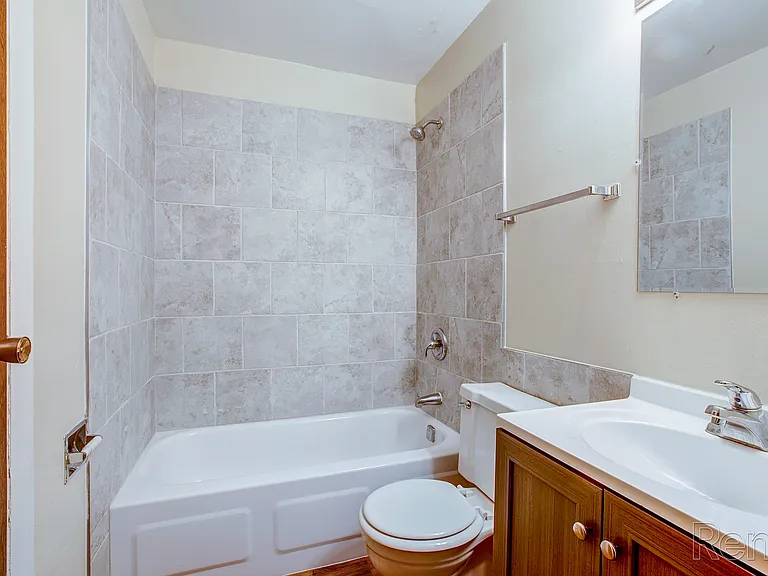 Ravine Woods Apartments — Photo 10
