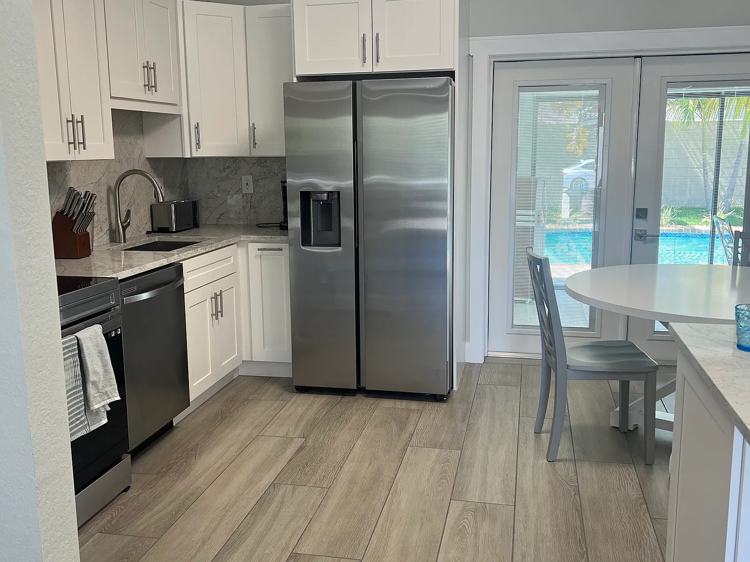 2 bed, 1300 sqft, $4,000 — Photo 4