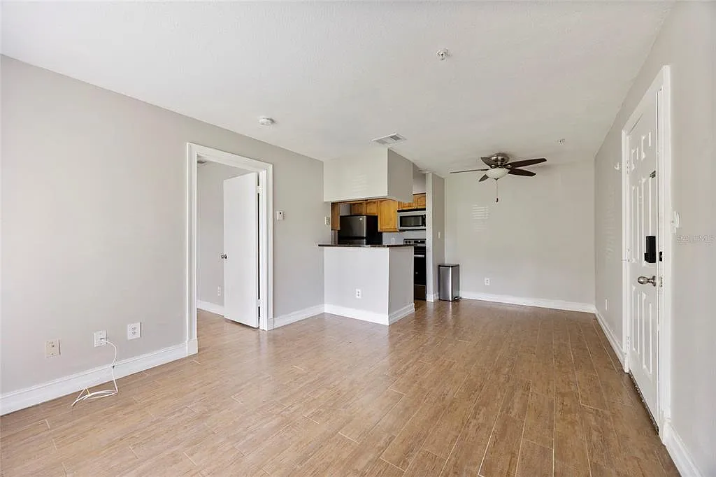 1 bed, 1.0 bath, 552 sqft, $1,250 — Photo 2