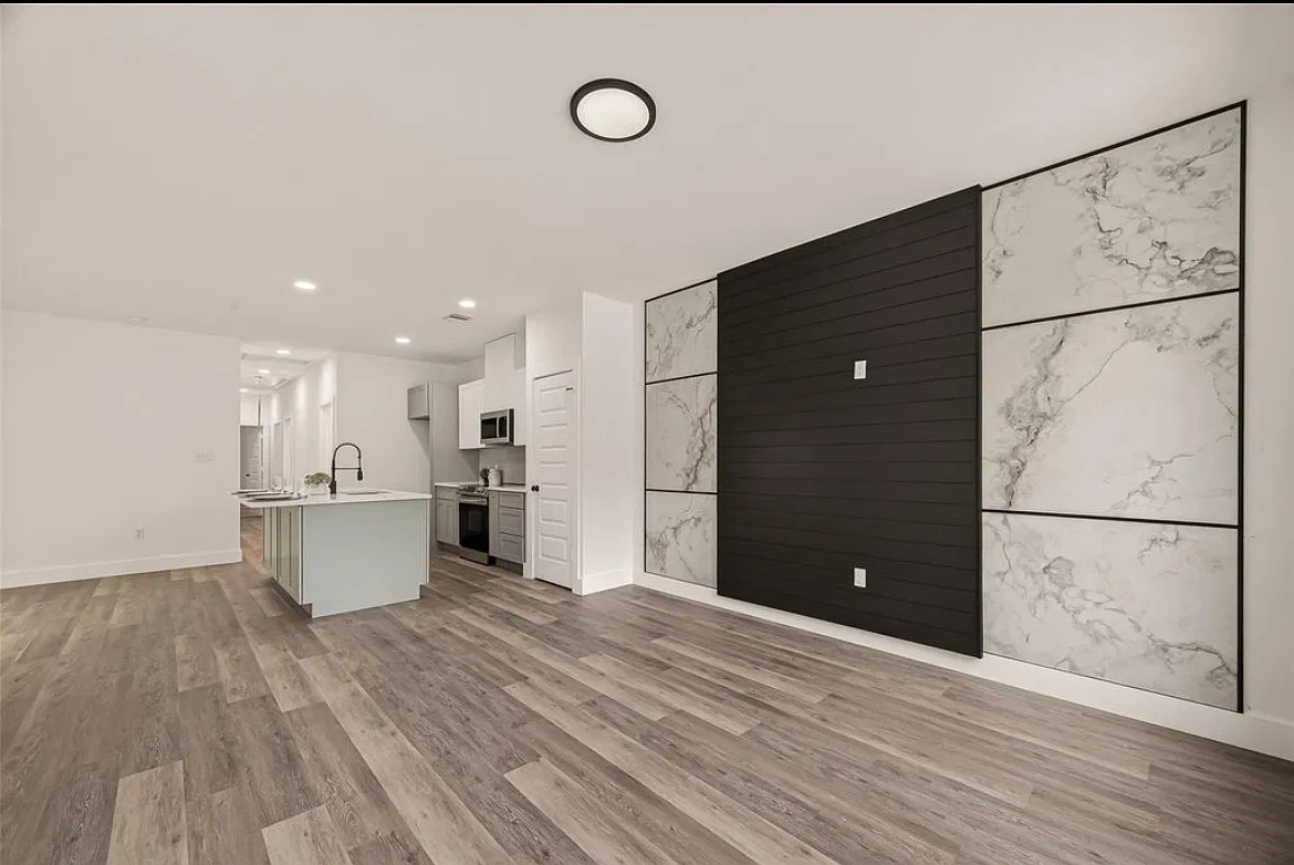 3 bed, 2.5 bath, $1,000 — Photo 4
