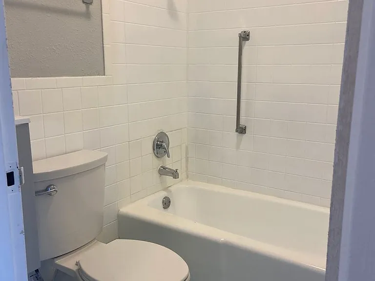 The Flats at Bon Air — Photo 22