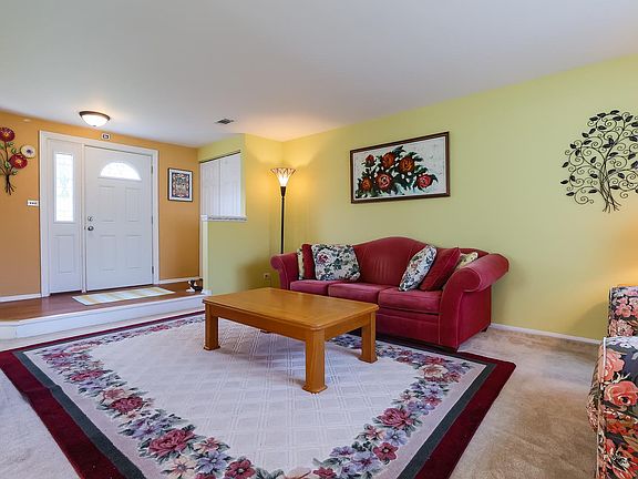 5th image of 1113 Evergreen Dr