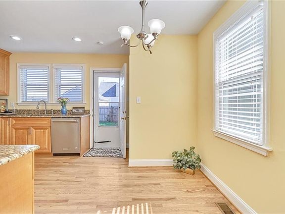 5th image of 3312 Dunkirk Ave