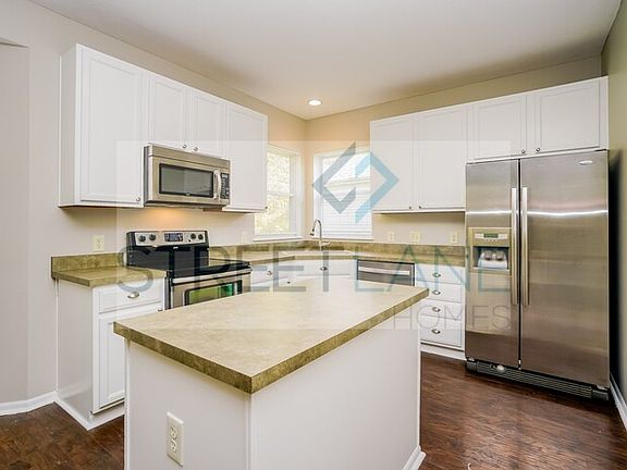5th image of 3704 Grimes Dr