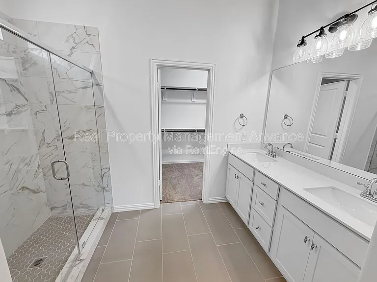3517 Henry Xing — Photo 11