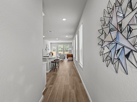 3rd image of 285 W Quill Dr Building 6