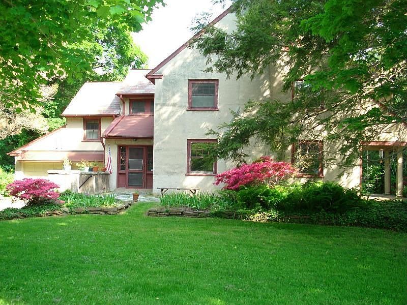 2nd image of 105 Spencer Rd
