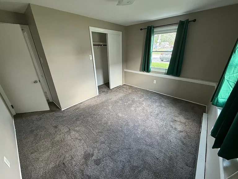 382 N Birch St — Photo 4