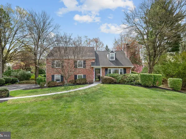 21 Clover Ln, Malvern, PA 19355