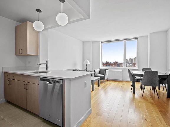 3rd image of 6155 Junction Blvd #15E