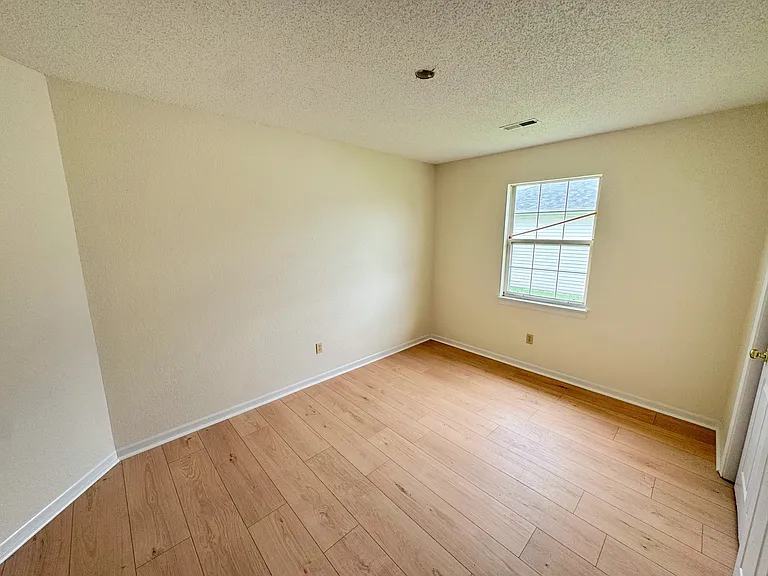 1505 W 8th Street Ter — Photo 12