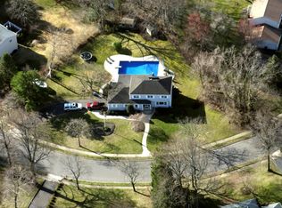 20 McCutcheon Ct, Middletown, NJ 07748