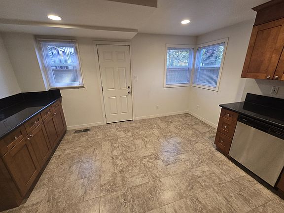 4th image of 2317 1/2 L St