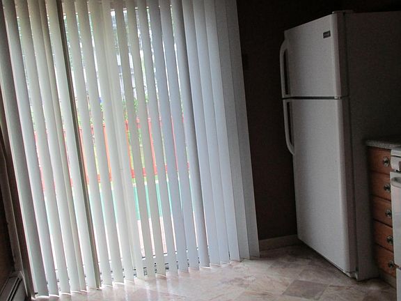 kitchen leading to deck