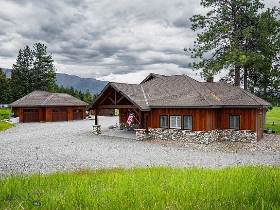2nd image of 950 Eagle Lake Loop