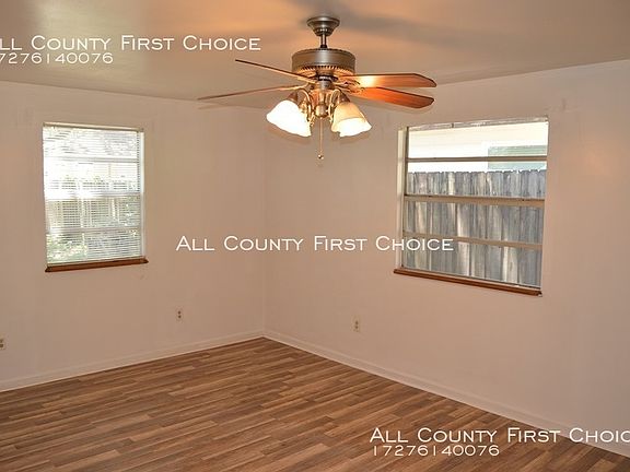 3rd image of 705 6th Ave NE APT B