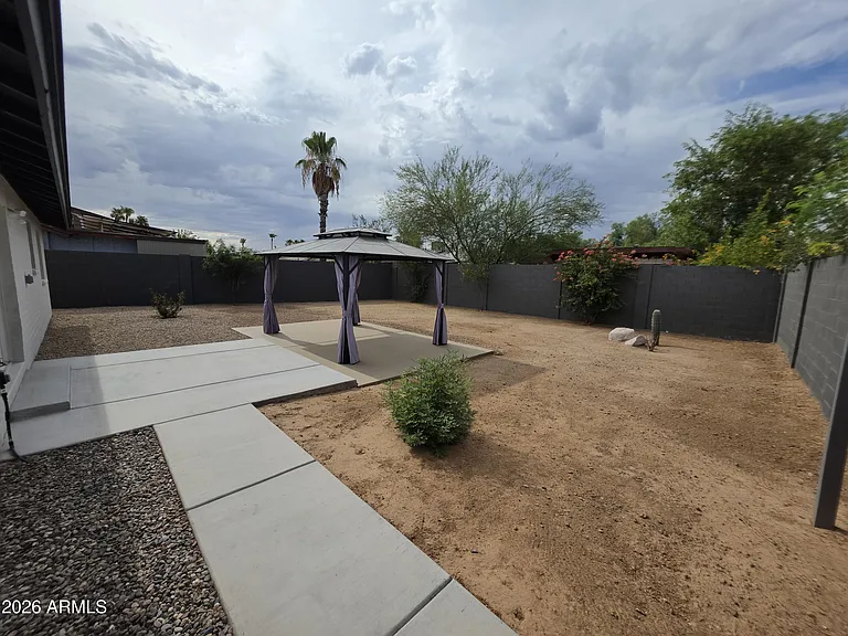 3735 E Claire Dr — Photo 19