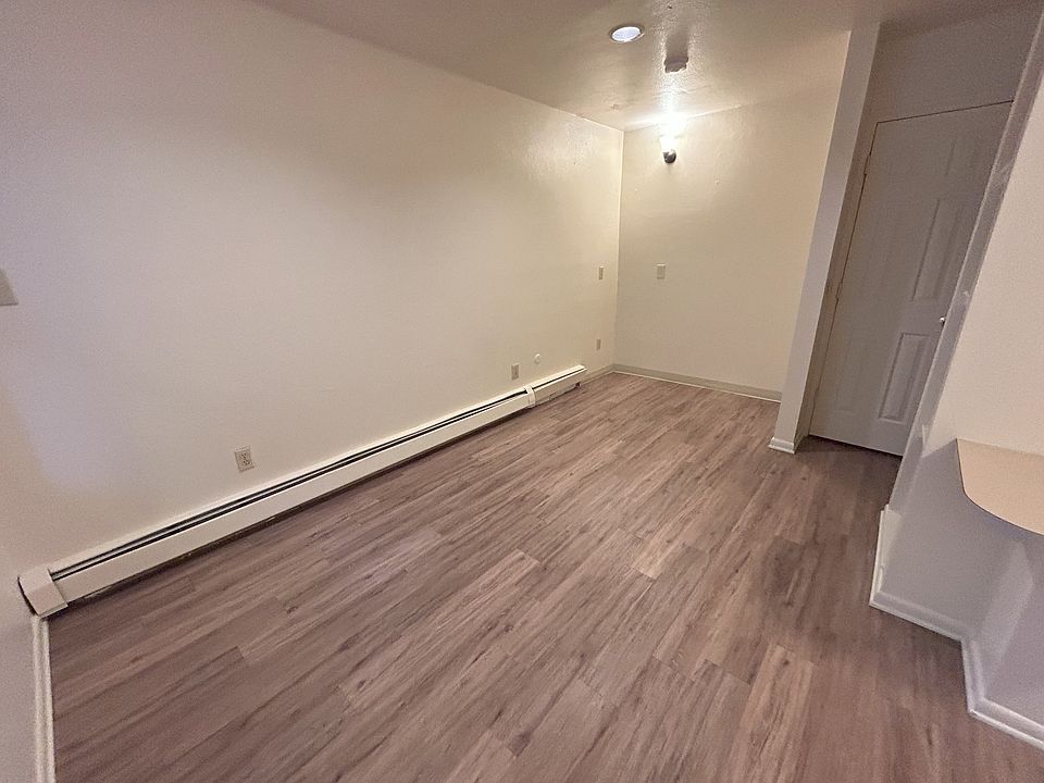 2nd image of 1623 19th St APT 12