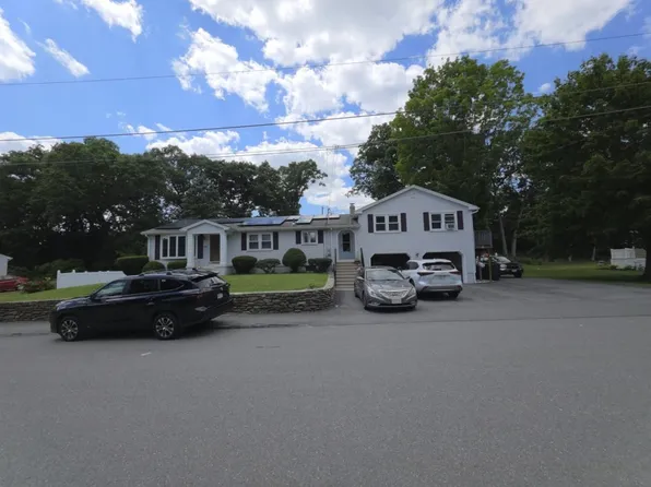 8 Rochelle St, Auburn, MA 01501