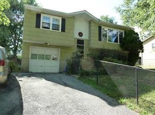 15 Drayton Pl, Nanuet, NY 10954