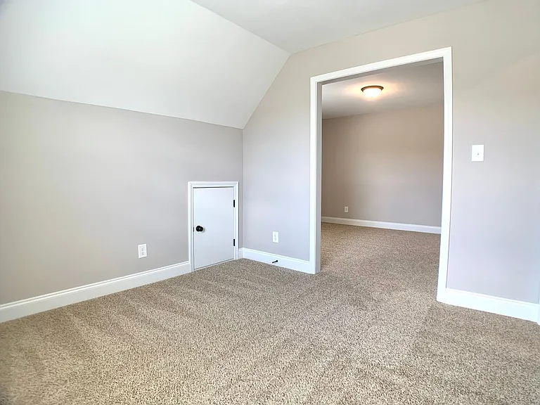 733 Banister Dr — Photo 23