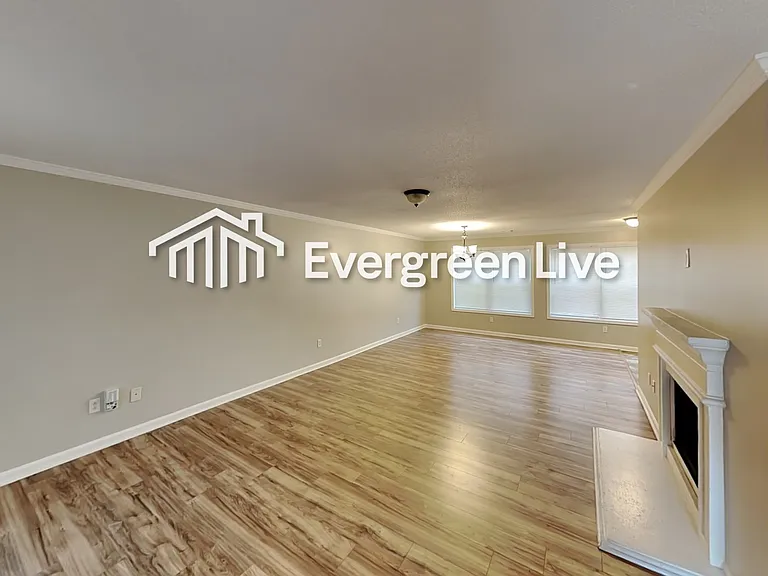 7134 Ravenwood Ln — Photo 3
